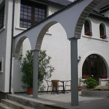 Bellavilla VNO Kültér fotó