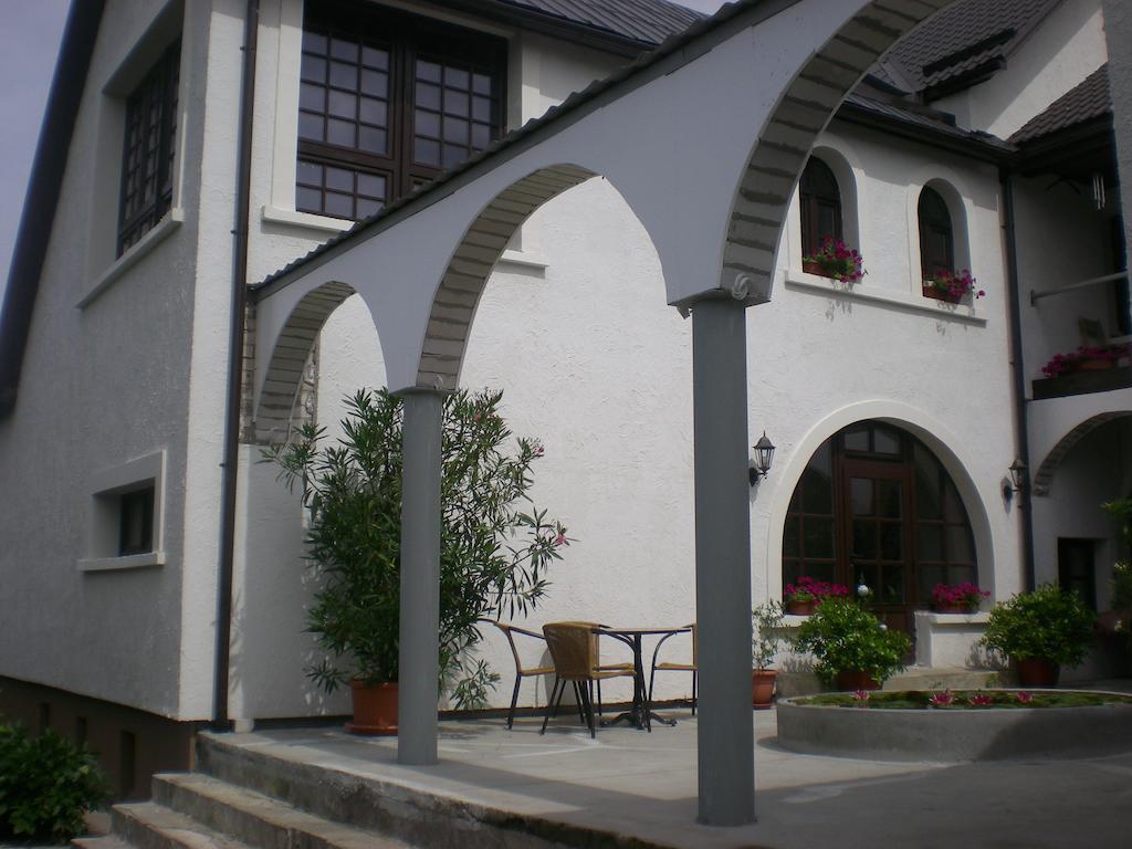 Bellavilla VNO Kültér fotó